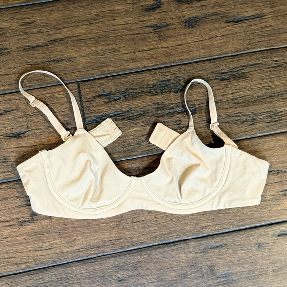 SKIMS Fits everybody unlined Demi Underwire Bra 36A - Picture 1 of 5